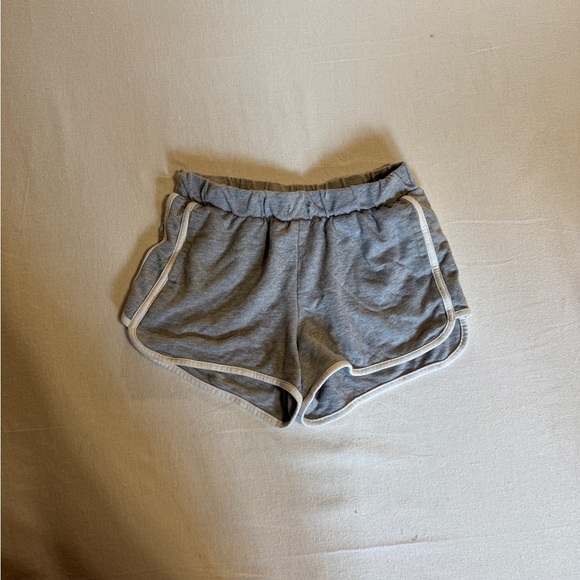 Old Navy Kids Gray Shorts with White Trim Size 14/16 - Picture 1 of 4